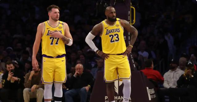 kaiyun-防守顶级+双星兜底进攻 湖人梦回2020真要夺冠？