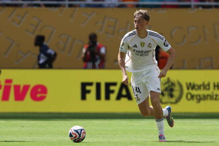 阿斯：怀森的职责不仅仅是防守，他成为皇马发起进攻的关键球员