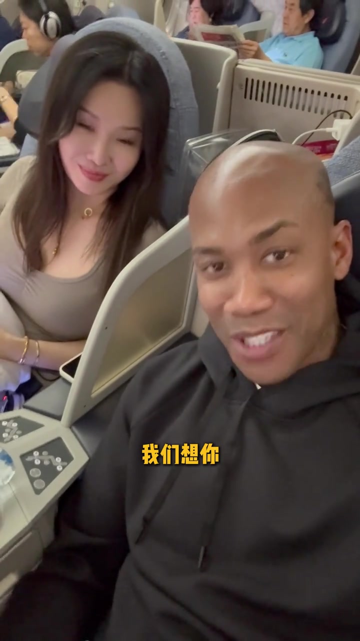 开云-真香！马布里吃中餐：早上6点没有火锅 但必须有鸡蛋灌饼！