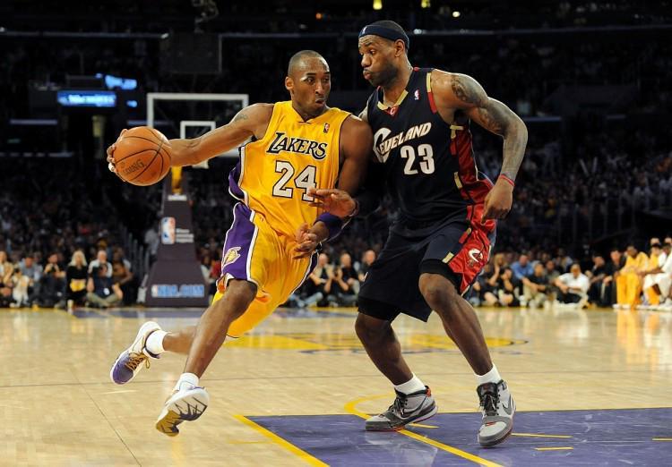 开云官网-霍华德谈詹科：综合来说詹姆斯更出色 但关键时刻我会把球给科比