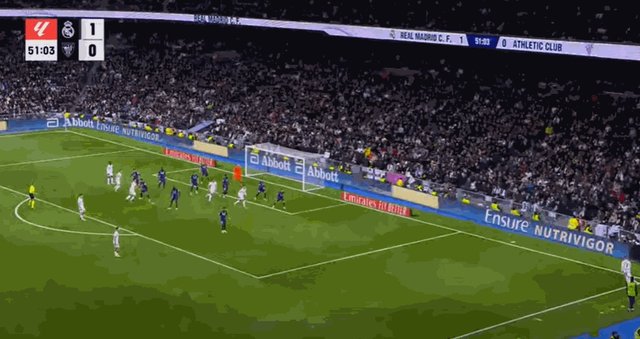 1711921056467070899.gif 卢宁扑救.gif