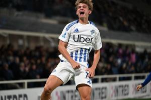 开云体育官网-科莫主席：我们曾担心帕斯今夏回皇马，幸运的是他最终留了下来